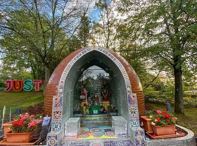 Hindu Monastery - Shree Peetha Nilaya Ashram 3* Springen