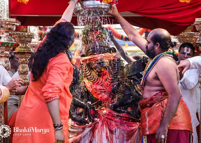 Hindu Monastery - Shree Peetha Nilaya Ashram Hotel Springen