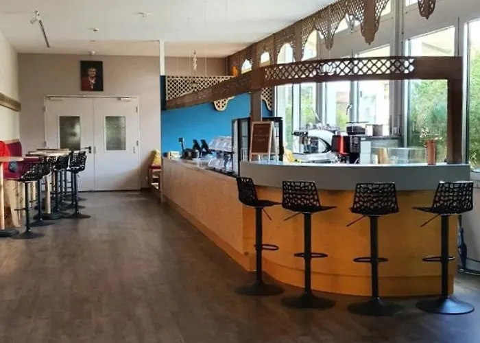 Hindu Monastery - Shree Peetha Nilaya Ashram Springen